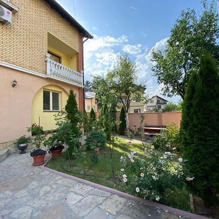 فيلة Jusufovic